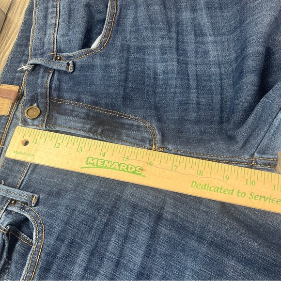 Driftwood Jackie Embroidered Jeans Women's Size 31 - Picture 15 of 16